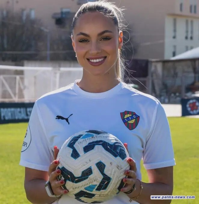 بعد رحيلها عن سبورتنغ براغا.. أجمل لاعبة كرة قدم تنضم إلى ناد جديد